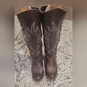 Freebird Whisper boots size 8